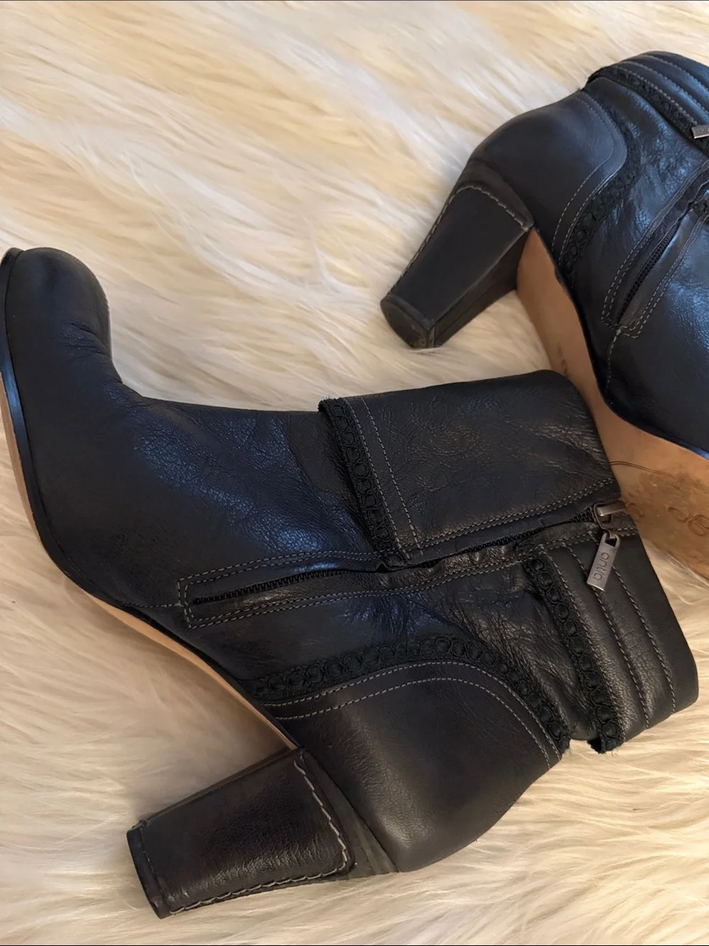 Antia Womens Black Genuine Leather Heeled Ankle Boots